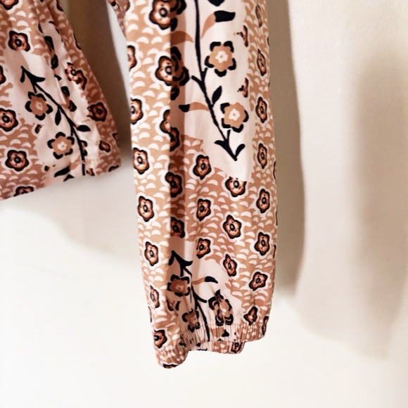 Spartina 449 Colette Stretch Blouse Shirt Tan Cream Floral Tie Waist Size L NWOT - Picture 4 of 4